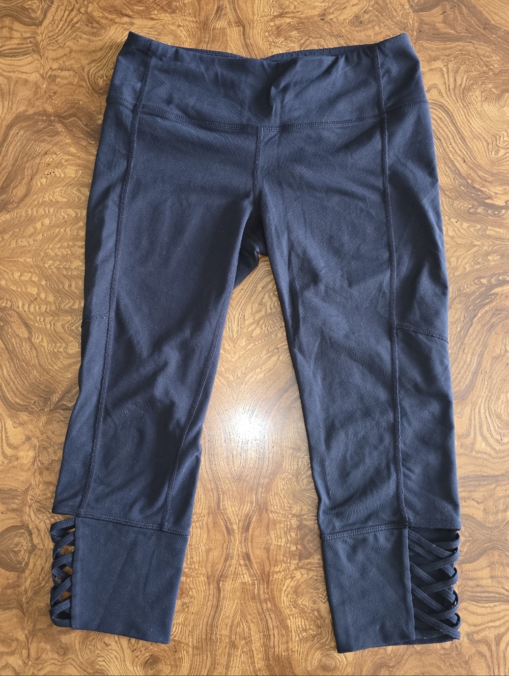 Athleta Salutation Stash Lattice Capri Leggings Black Womens Medium